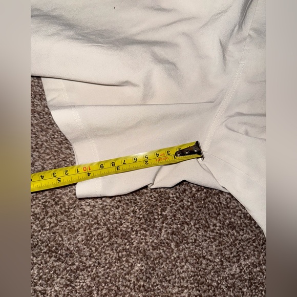 Lululemon shorts - Picture 3 of 4